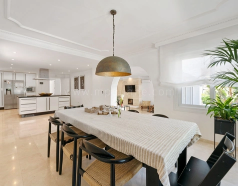Villa for sale in Marbella - Puerto Banus