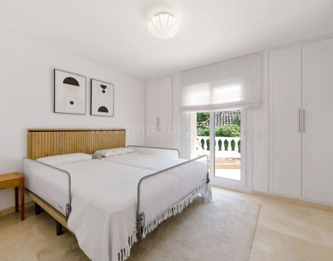 Villa for sale in Marbella - Puerto Banus