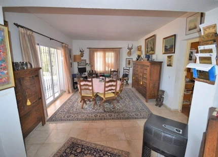 Villa en venta en Estepona