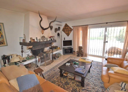 Villa en venta en Estepona
