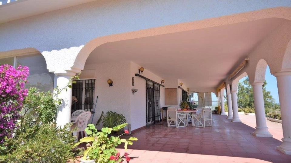 Villa en venta en Estepona