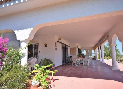Villa en venta en Estepona
