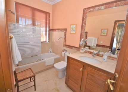Villa for long term rent in Istan