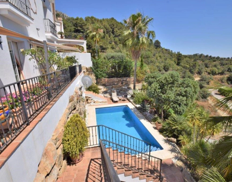 Villa for long term rent in Istan
