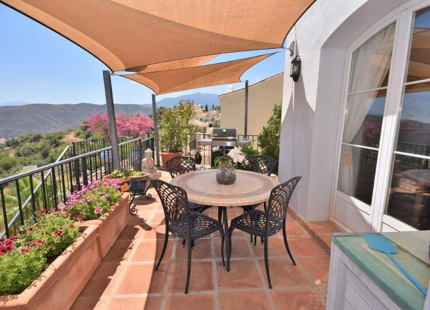 Villa for long term rent in Istan