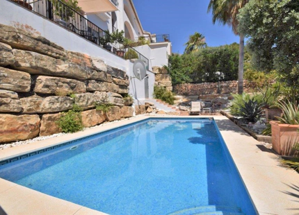 Villa for long term rent in Istan
