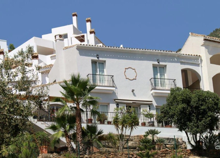 Villa for long term rent in Istan