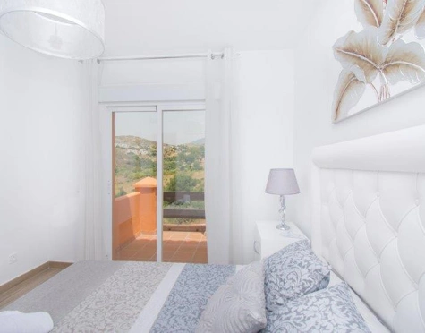 Adosado en venta en El Paraiso, Estepona East