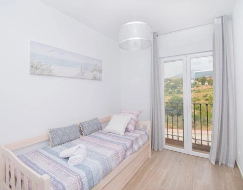 Adosado en venta en El Paraiso, Estepona East