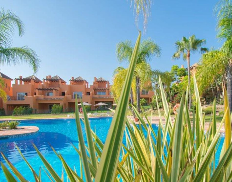 Adosado en venta en El Paraiso, Estepona East