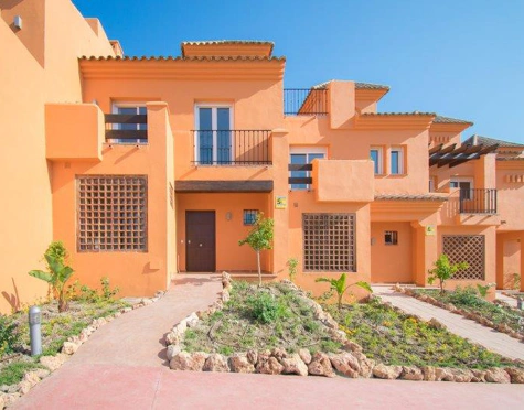 Adosado en venta en El Paraiso, Estepona East