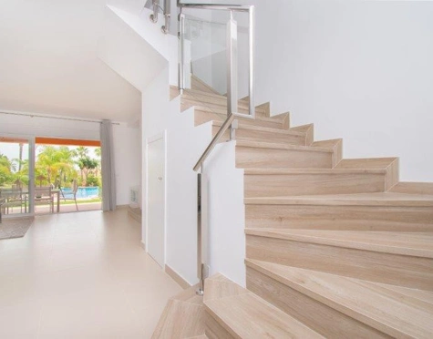 Adosado en venta en El Paraiso, Estepona East