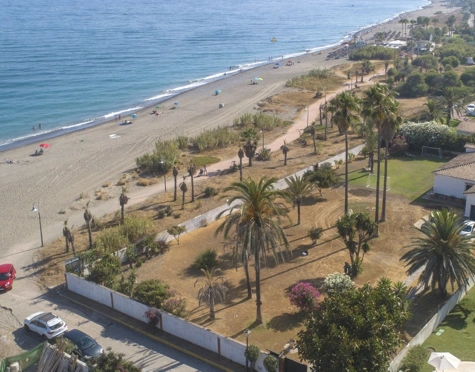 Villa en venta en Benamara, Estepona East