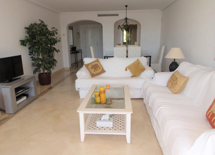 Apartamento en venta en Benahavis