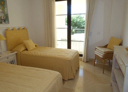 Apartamento en venta en Benahavis