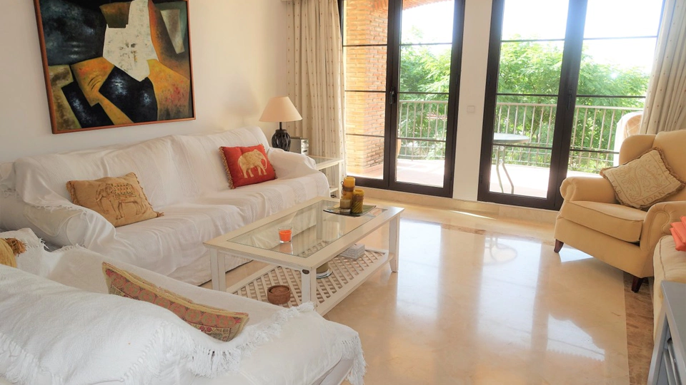 Apartamento en venta en Benahavis