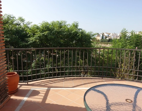 Apartamento en venta en Benahavis