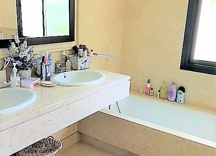Apartamento Planta Baja en venta en Benahavis