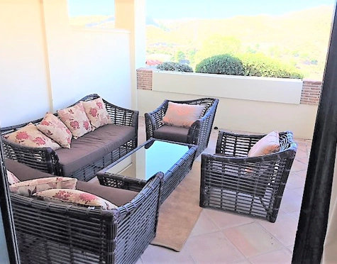 Ground Floor Apartment for sale in Benahavis
