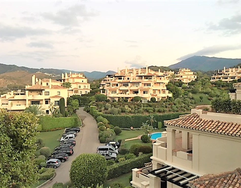 Apartamento Planta Baja en venta en Benahavis