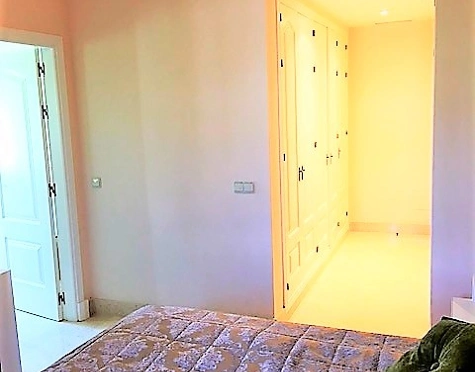Ground Floor Apartment for sale in Benahavis