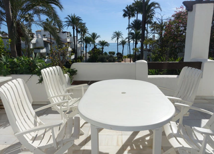 Ático en alquiler a corta temporada en Alcazaba Beach, Estepona Este
