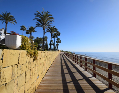 Ático en alquiler a corta temporada en Alcazaba Beach, Estepona East