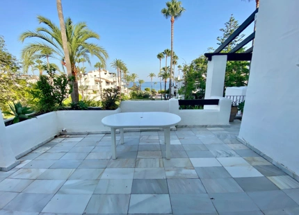 Ático en alquiler a corta temporada en Alcazaba Beach, Estepona Este