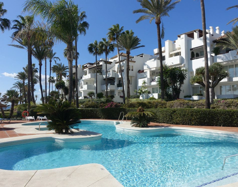 Ático en alquiler a corta temporada en Alcazaba Beach, Estepona East