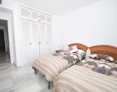 Apartment for sale in Alcazaba Beach, Estepona East