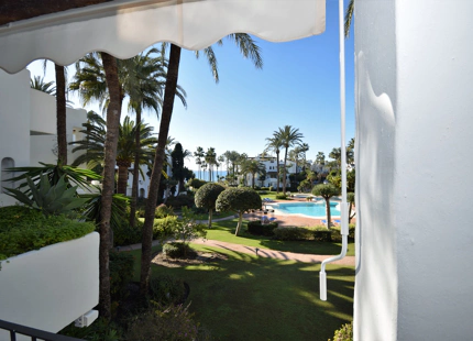 Apartamento en venta en Alcazaba Beach, Estepona Este