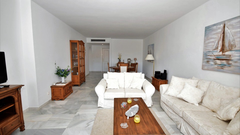 Apartamento en venta en Alcazaba Beach, Estepona Este