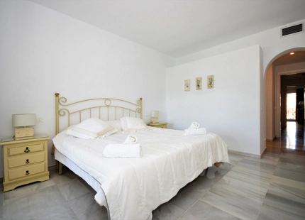 Apartamento en venta en Alcazaba Beach, Estepona Este