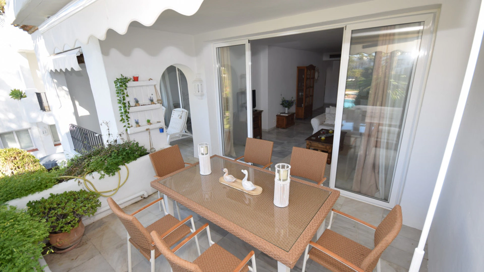 Apartamento en venta en Alcazaba Beach, Estepona Este