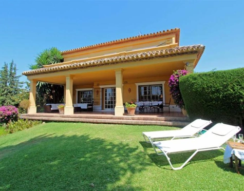 Villa for long term rent in Nueva Andalucia, Marbella