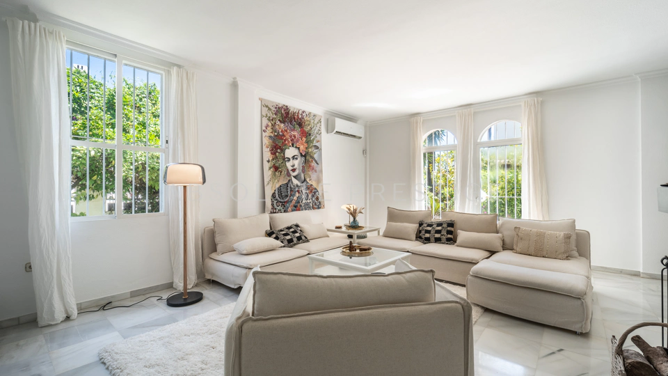 Villa en alquiler a corta temporada en Lagomar, Nueva Andalucia