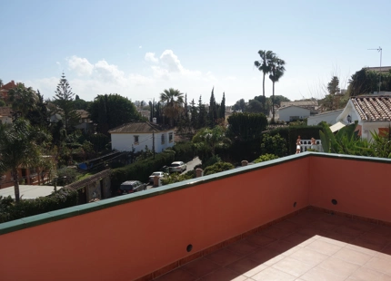 Villa en venta en Nueva Andalucia, Marbella