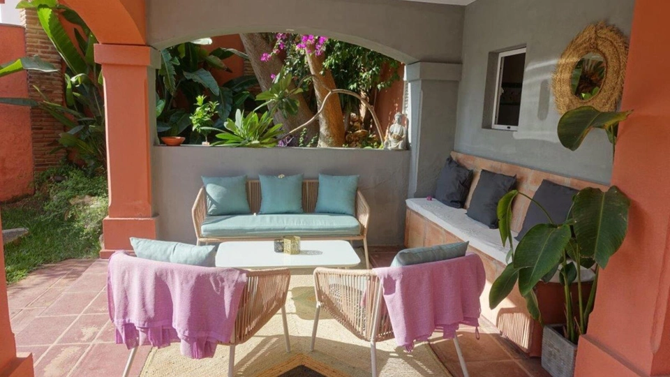 Villa en venta en Nueva Andalucia, Marbella