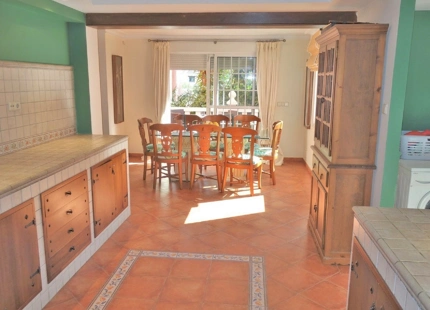 Villa en venta en Nueva Andalucia, Marbella