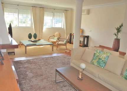 Villa en venta en Nueva Andalucia, Marbella