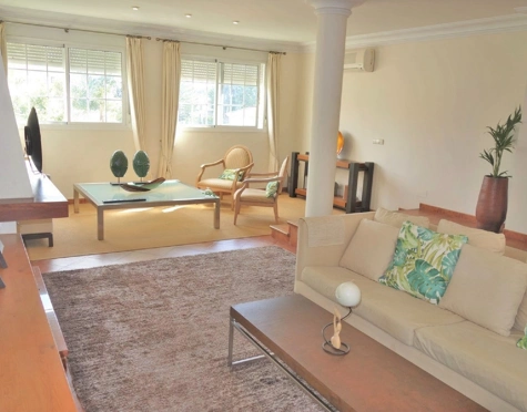 Villa for sale in Nueva Andalucia, Marbella