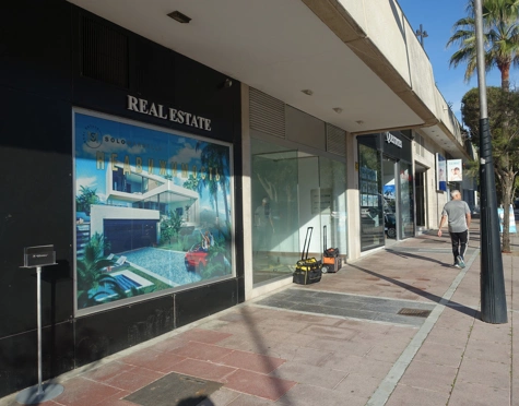 Shop for long term rent in Marbella - Puerto Banus