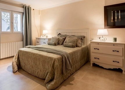 Villa en venta en El Paraiso, Estepona Este