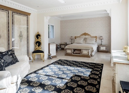 Villa en venta en El Paraiso, Estepona Este
