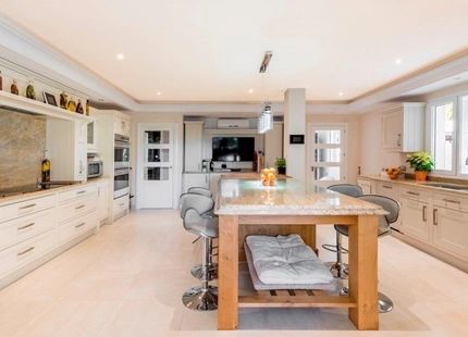 Villa en venta en El Paraiso, Estepona Este