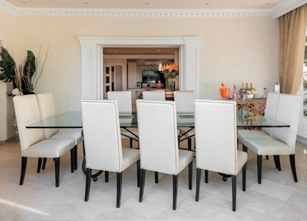 Villa en venta en El Paraiso, Estepona Este