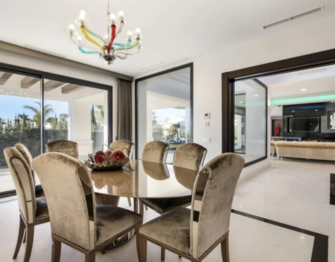 Villa en venta en Sierra Blanca, Marbella Golden Mile