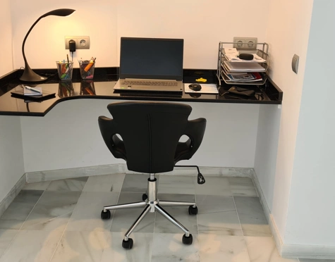 Apartamento Planta Baja en alquiler a corta temporada en Alcazaba Beach, Estepona East