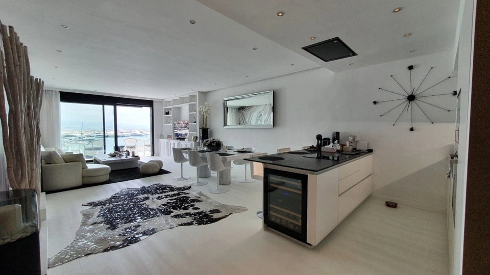 Apartamento en venta en Marbella - Puerto Banus