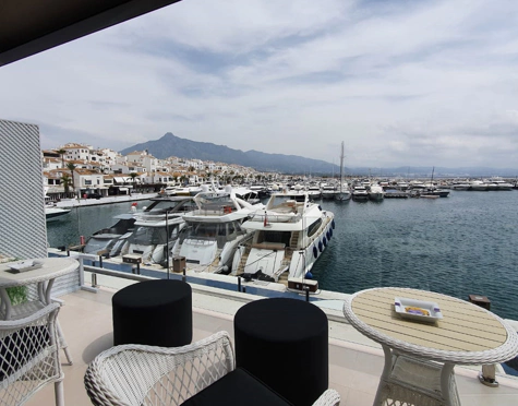 Apartamento en venta en Marbella - Puerto Banus